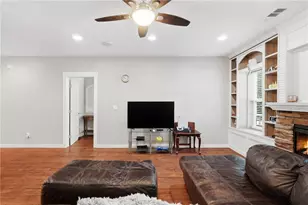 460 Persimmon Dr, Sharpsburg, GA 30277 - Photo 8