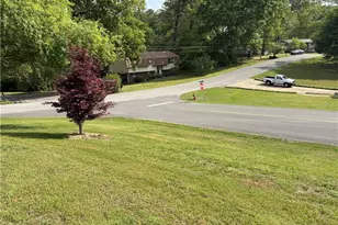 805 Thomas Ave, Chickamauga, GA 30707 - Photo 6
