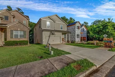 2738 Chamberlain Court, Lawrenceville, GA 30044 - Photo 2