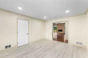 234 Shadow Lake Dr SW, Lilburn, GA 30047 - Photo 30