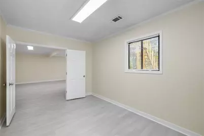 234 Shadow Lake Drive SW, Lilburn, GA 30047 - Photo 32
