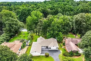 234 Shadow Lake Dr SW, Lilburn, GA 30047 - Photo 4