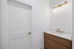 10745 Waters Rd, Alpharetta, GA 30022 - Photo 32