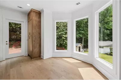 10745 Waters Road, Alpharetta, GA 30022 - Photo 20