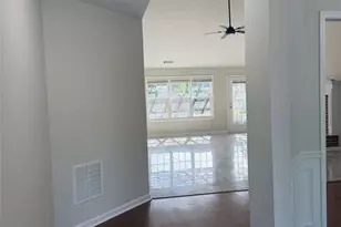 5275 Ashbury Manor Ln, Sugar Hill, GA 30518 - Photo 4