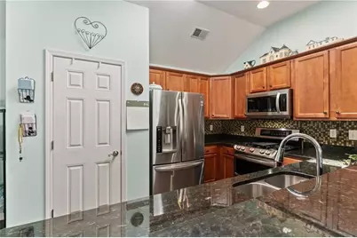 315 Winthrope Drive, Woodstock, GA 30188 - Photo 4