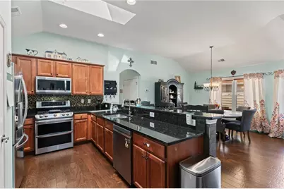 315 Winthrope Drive, Woodstock, GA 30188 - Photo 2