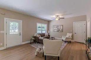 10965 Highridge Ct, Hampton, GA 30228 - Photo 8