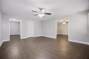 425 Tramore Ct, Roswell, GA 30075 - Photo 14