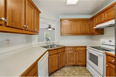 6321 Shady Grove Lane, Flowery Branch, GA 30542 - Photo 8