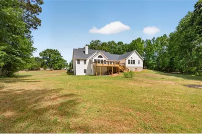 5633 Peace Avenue, Braselton, GA 30517 - Photo 2