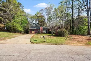 1727 Vauxhall Dr, Lithonia, GA 30058 - Photo 2