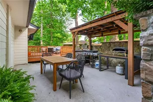 1461 Lively Ridge Rd NE, Atlanta, GA 30329 - Photo 22