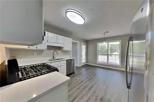 1021 Orchard Mill Ln, Lawrenceville, GA 30043 - Photo 6