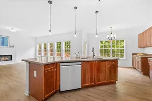4017 Wyndam Hill Dr, Suwanee, GA 30024 - Photo 18