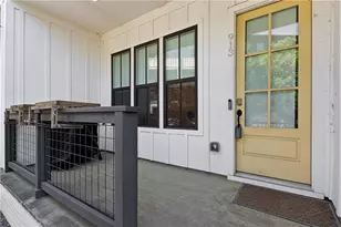 913 Brees Ct, Atlanta, GA 30318 - Photo 4
