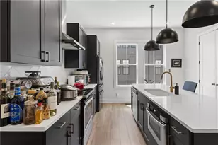 913 Brees Ct, Atlanta, GA 30318 - Photo 14