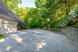 3 Powers Chase Circle, Atlanta, GA 30327 - Photo 4