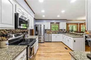 411 Sarah Ln, Lawrenceville, GA 30046 - Photo 10