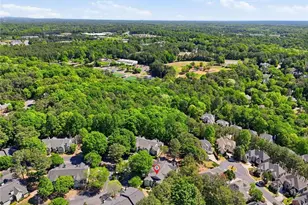 2105 Canyon Point Cir, Roswell, GA 30076 - Photo 22