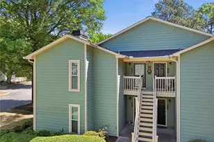 2105 Canyon Point Cir, Roswell, GA 30076 - Photo 2