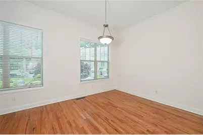 1915 Sterling Oaks Circle NE, Atlanta, GA 30319 - Photo 4