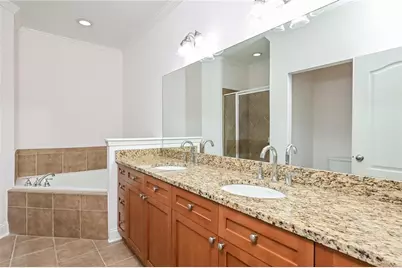 1915 Sterling Oaks Circle NE, Atlanta, GA 30319 - Photo 10