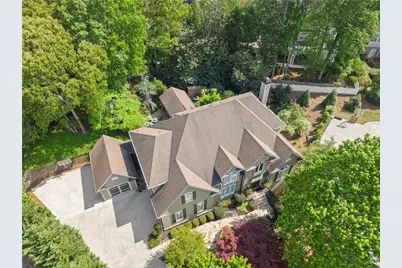 2407 Edgemere Court, Marietta, GA 30062 - Photo 4