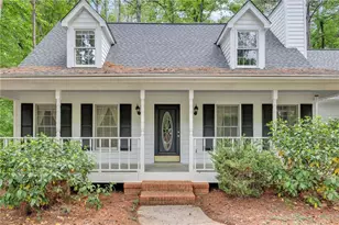 368 Bridgewood Dr SE, Conyers, GA 30094 - Photo 2