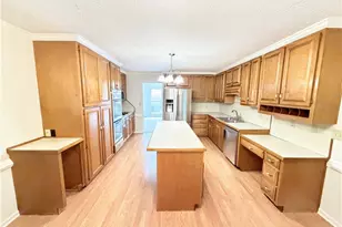 515 Teresa Ln, Canton, GA 30115 - Photo 2