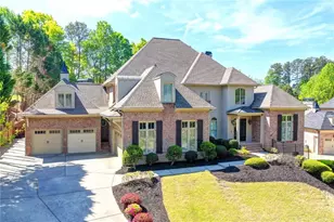 552 Brendlynn Ct, Suwanee, GA 30024 - Photo 2