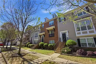 1252 Park Pass Row, Suwanee, GA 30024 - Photo 2
