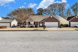 741 Jacoby Dr, Loganville, GA 30052 - Photo 2