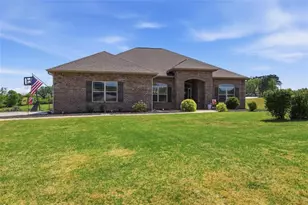 5912 Wauka Mountain Springs Dr, Clermont, GA 30527 - Photo 2