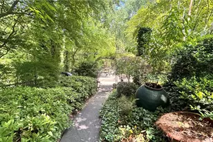 430 Lindbergh Dr NE, Atlanta, GA 30305 - Photo 28