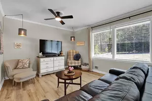 557 Rue Montaigne, Stone Mountain, GA 30083 - Photo 10
