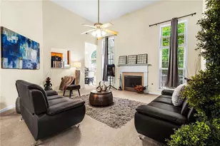 825 Lincoln Square, Locust Grove, GA 30248 - Photo 2