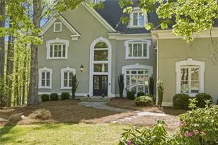 13470 Providence Lake Dr, Alpharetta, GA 30004 - Photo 4