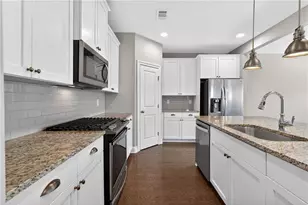 1055 Johnson Grove, Atlanta, GA 30318 - Photo 8