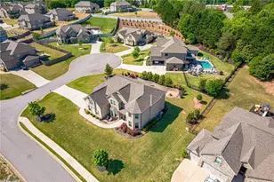 3910 Sky River Ct, Cumming, GA 30040 - Photo 4