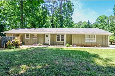 1117 Mandalay Court SW, Lilburn, GA 30047 - Photo 2