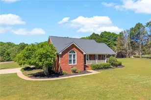 71 Woodridge Way, Royston, GA 30662 - Photo 2