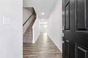 1068 Prudence Dr, Lawrenceville, GA 30045 - Photo 2