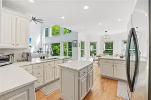 5411 Glencastle Way, Suwanee, GA 30024 - Photo 12