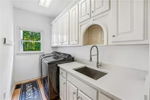 5411 Glencastle Way, Suwanee, GA 30024 - Photo 14