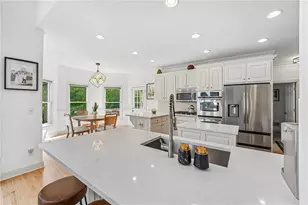 5411 Glencastle Way, Suwanee, GA 30024 - Photo 10