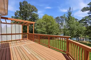 2744 Waters Edge Dr, Gainesville, GA 30504 - Photo 4
