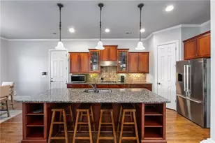 679 Crystal Cove Ct, Loganville, GA 30052 - Photo 8