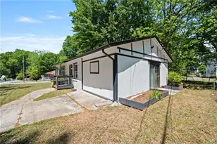 100 Pine Cir, Jonesboro, GA 30236 - Photo 8