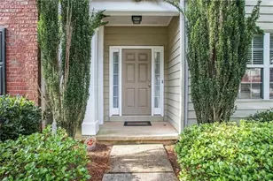 1427 Bay Overlook Dr, Woodstock, GA 30188 - Photo 2